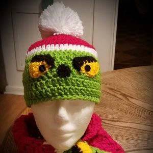 Crochet Grinch Hat and Cowl Set